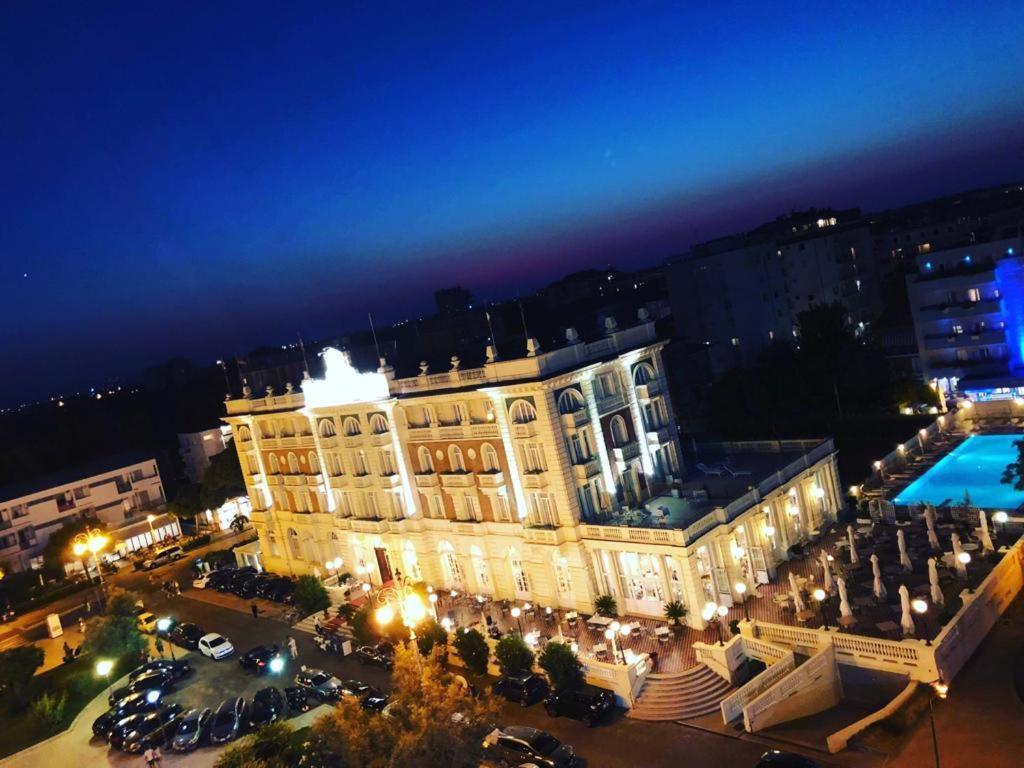 Grand Hotel Cesenatico Exterior foto